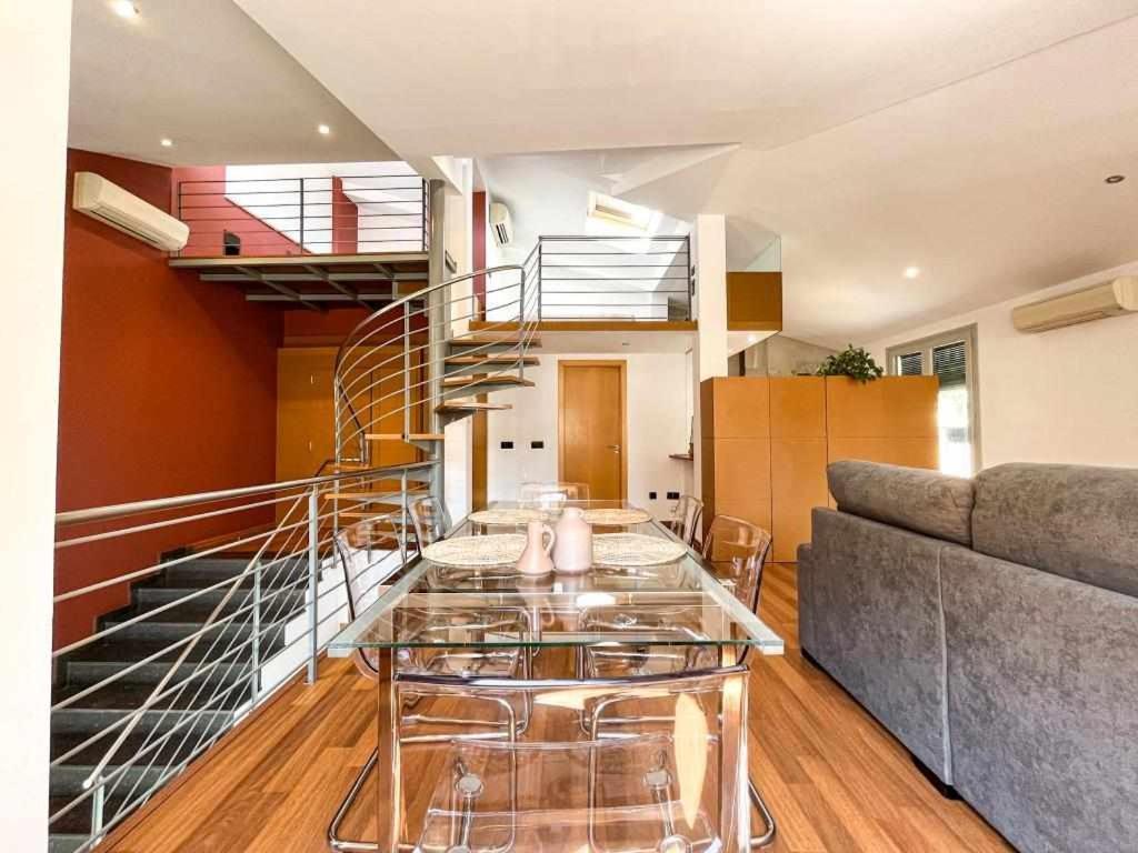 Apartament Loft Cort Reial Atico In The Heart Of The Old Town Girona Zewnętrze zdjęcie