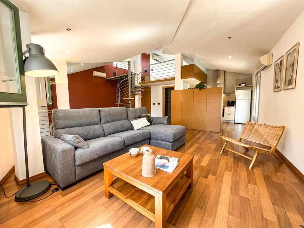 Apartament Loft Cort Reial Atico In The Heart Of The Old Town Girona Zewnętrze zdjęcie